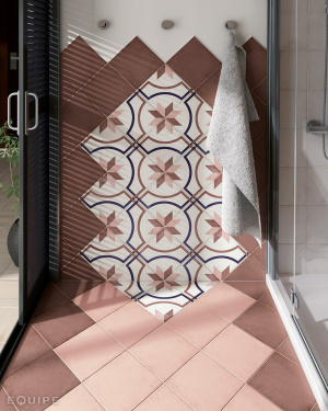 Art Nouveau Burgundy 24394 20x20