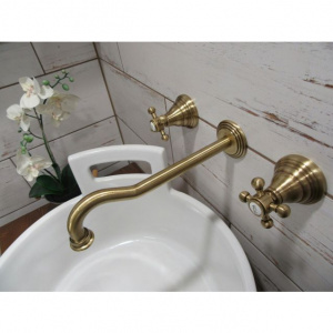 Змішувач раковини настінний Paffoni Belinda, вилив 175 мм. FBLV003BR