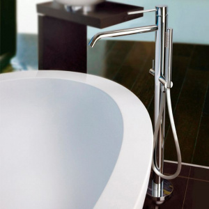 Змішувач окремостоящий для ванни Paffoni Light, колір хром LIG032CR